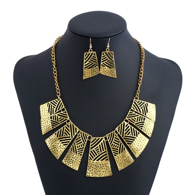 LZHLQ 2020 Fashion Women Vintage Multilayer Hollow Necklace Resin Bead Necklace Earrings Chain Plated Jewelry Sets Accessories