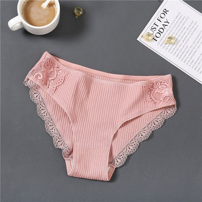 Cotton Panties Women Lace Briefs Soft Female Underwears Sexy Low-Rise Underpants Comfortable Lady Lingerie Big Size Panty M-2XL