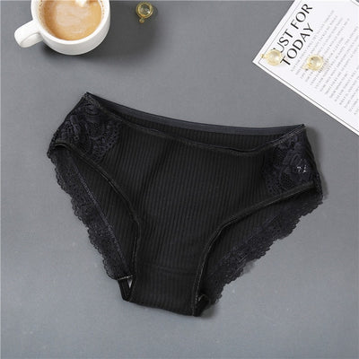 Cotton Panties Women Lace Briefs Soft Female Underwears Sexy Low-Rise Underpants Comfortable Lady Lingerie Big Size Panty M-2XL